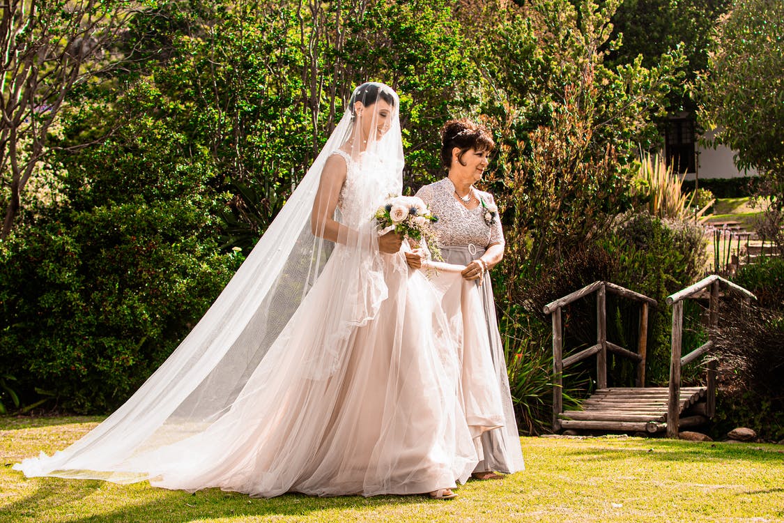 Amazing Vintage Cream Silk Crepe Embellished Clear Rhinestones Below Knee Wedding Bridal Evening Statement Dress