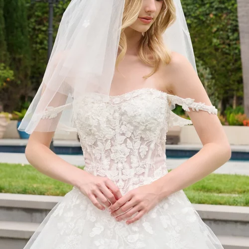 gl3839-off-white-d1-tail-wedding-gowns-new-arrivals-sequin-mesh-beads-embroidery-corset-straps-sweetheart-ball-gown