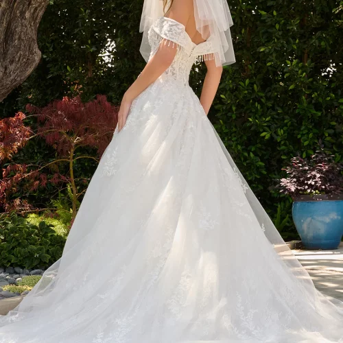 gl3841-off-white-2o-tail-wedding-gowns-new-arrivals-lace-sequin-mesh-beads-embroidery-sequin-corset-off-shoulder-v-neck-ball-gown